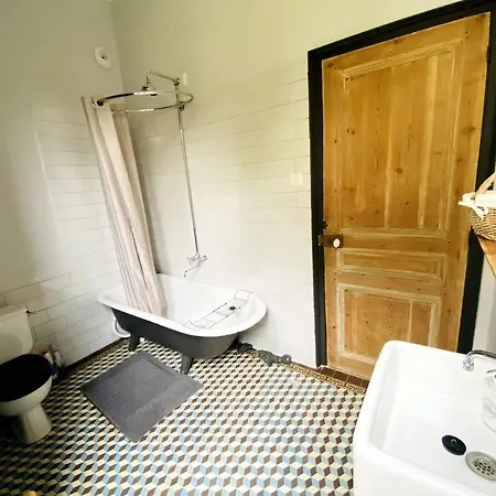 Maison De A La Campagne Avec Piscine 