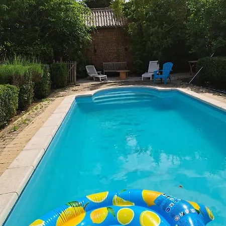 Maison De A La Campagne Avec Piscine 